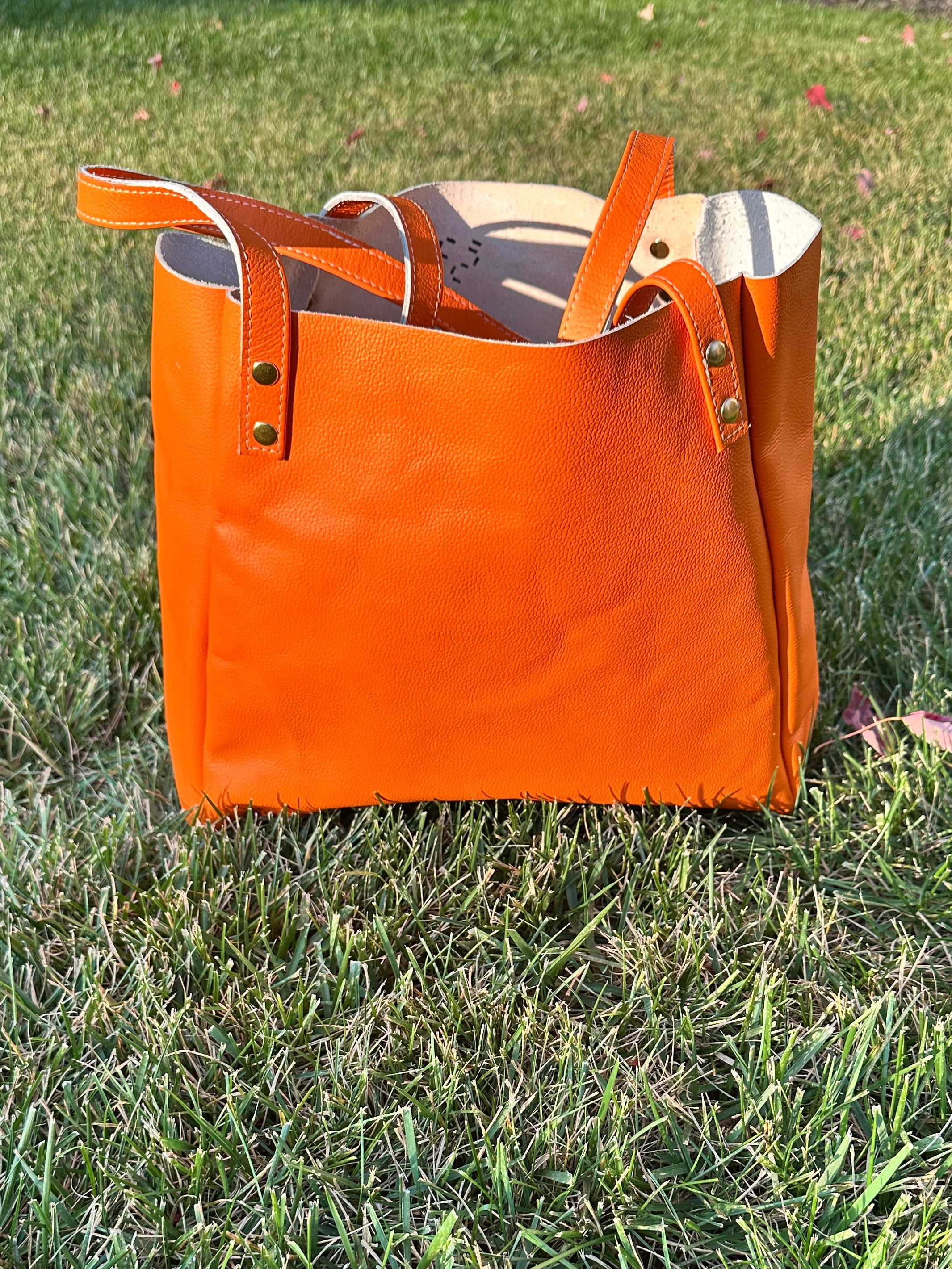 leather tote-010